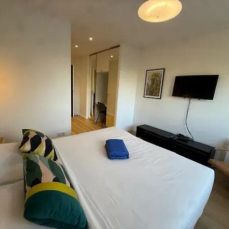 Apartament Residence Issy